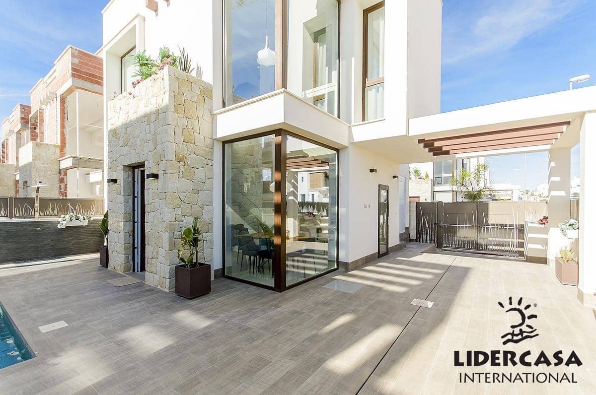 3 soverom Kjedet enebolig til salgs i Vera med svømmebasseng garasje - € 375 000 (Ref: 9450803)