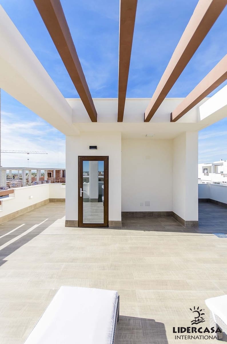 3 soverom Kjedet enebolig til salgs i Vera med svømmebasseng garasje - € 375 000 (Ref: 9450803)