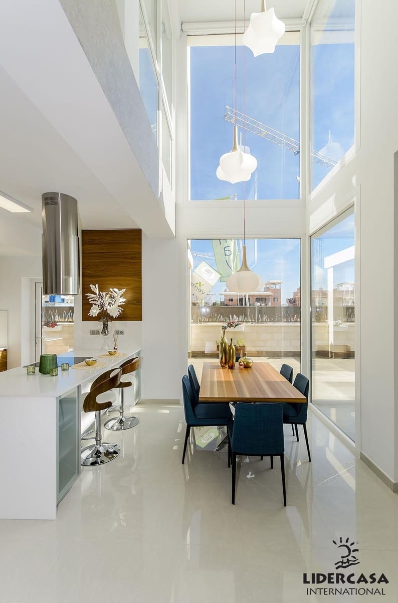 3 soverom Kjedet enebolig til salgs i Vera med svømmebasseng garasje - € 375 000 (Ref: 9450803)