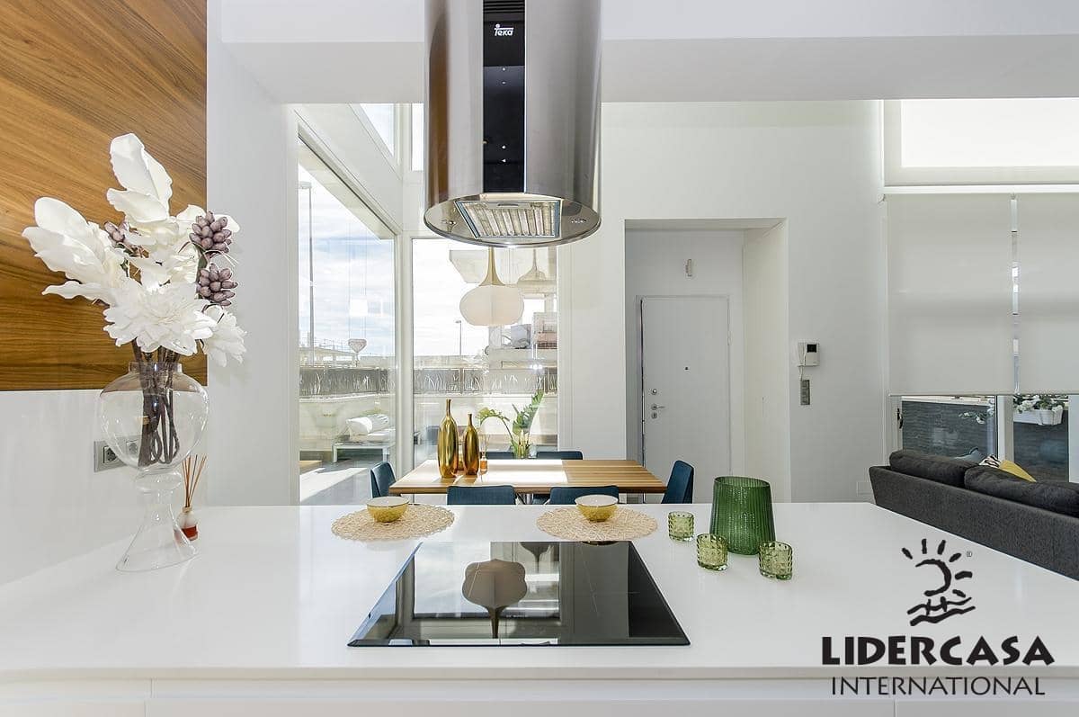 3 soverom Kjedet enebolig til salgs i Vera med svømmebasseng garasje - € 375 000 (Ref: 9450803)