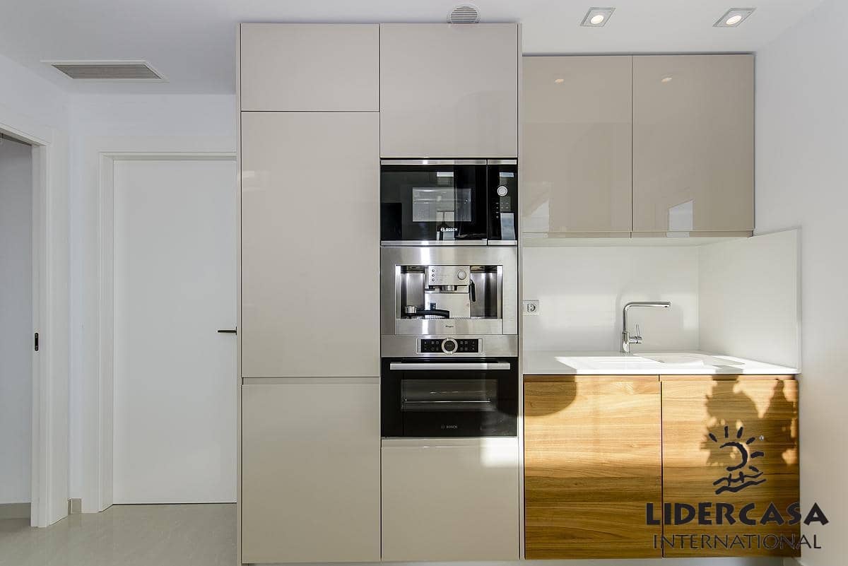 3 soverom Kjedet enebolig til salgs i Vera med svømmebasseng garasje - € 375 000 (Ref: 9450803)