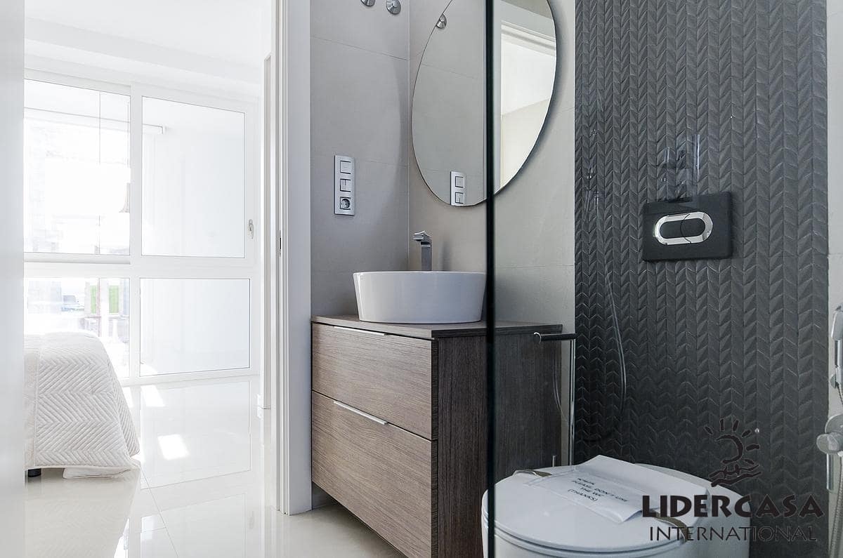 3 soverom Kjedet enebolig til salgs i Vera med svømmebasseng garasje - € 375 000 (Ref: 9450803)