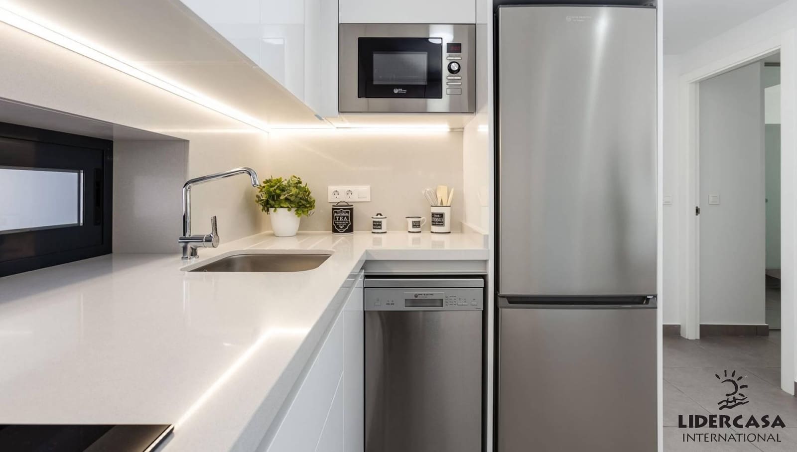 2 slaapkamer Appartement te koop in San Javier met zwembad garage - € 270.000 (Ref: 9450804)