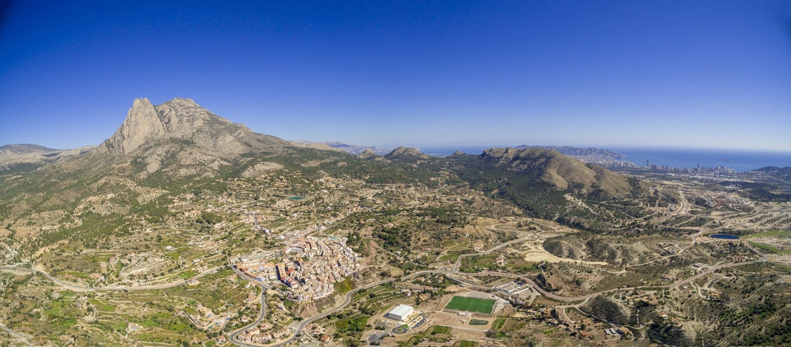 3 makuuhuone Huvila myytävänä paikassa Benidorm mukana uima-altaan 
autotalli - 549 000 € (Ref: 9450805)