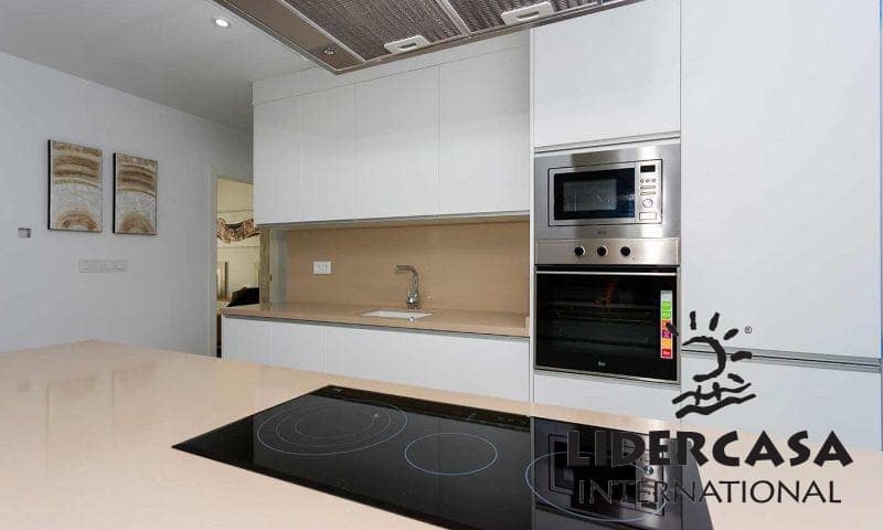Adosado de 3 habitaciones en Daya Nueva en venta con piscina garaje - 399.900 € (Ref: 9466117)