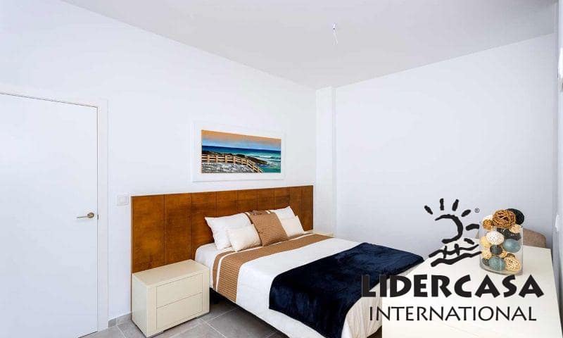 Adosado de 3 habitaciones en Daya Nueva en venta con piscina garaje - 399.900 € (Ref: 9466117)