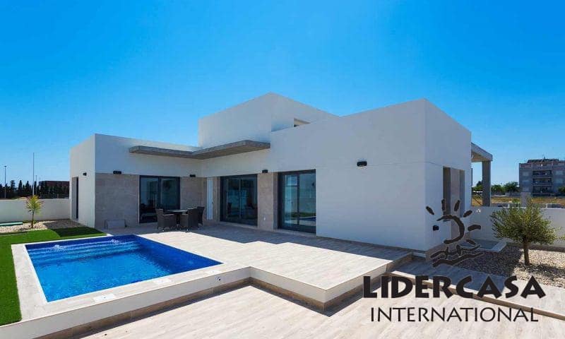 Adosado de 3 habitaciones en Daya Nueva en venta con piscina garaje - 399.900 € (Ref: 9466117)
