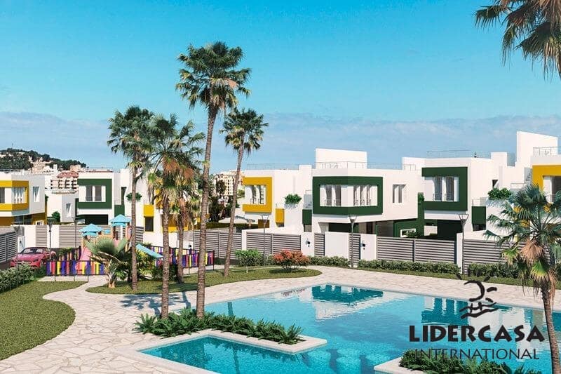 Chalet de 3 habitaciones en Dénia en venta con piscina garaje - 675.000 € (Ref: 9466123)