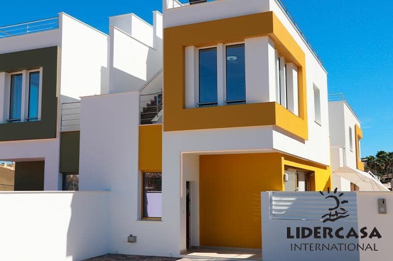 Chalet de 3 habitaciones en Dénia en venta con piscina garaje - 675.000 € (Ref: 9466123)