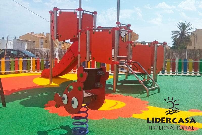 Chalet de 3 habitaciones en Dénia en venta con piscina garaje - 675.000 € (Ref: 9466123)