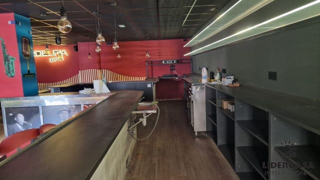 Local Commercial de 3 chambres à louer à El Raal, Murcie ville - 1 200 € (Ref: 9466127)