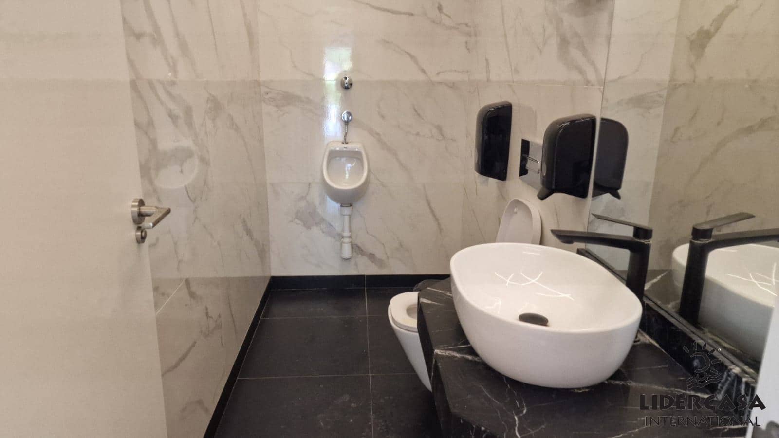 Local Commercial de 3 chambres à louer à El Raal avec garage - 1 500 € (Ref: 9466128)