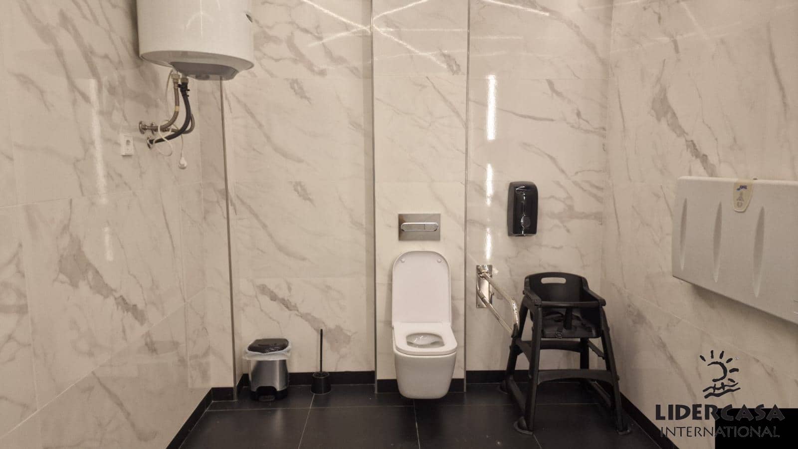 Local Commercial de 3 chambres à louer à El Raal avec garage - 1 500 € (Ref: 9466128)