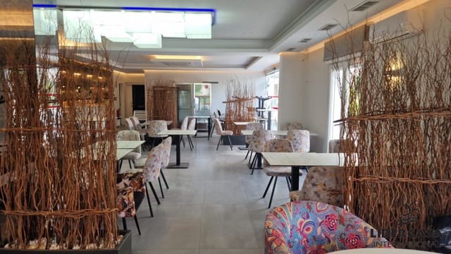 Local Commercial de 3 chambres à louer à El Raal, Murcie ville avec garage - 1 500 € (Ref: 9466128)