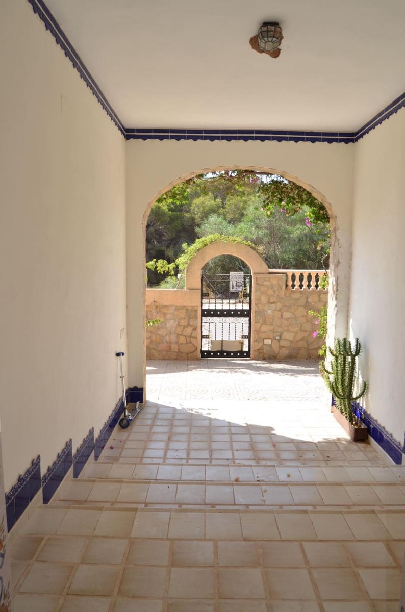 5 sypialnia Willa na sprzedaż w Dehesa de Campoamor z basenem garażem - 1 200 000 € (Ref: 9466130)