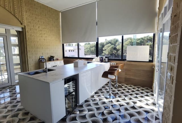 5 quarto Moradia para venda em Dehesa de Campoamor, Orihuela com piscina garagem - 1 200 000 € (Ref: 9466130)