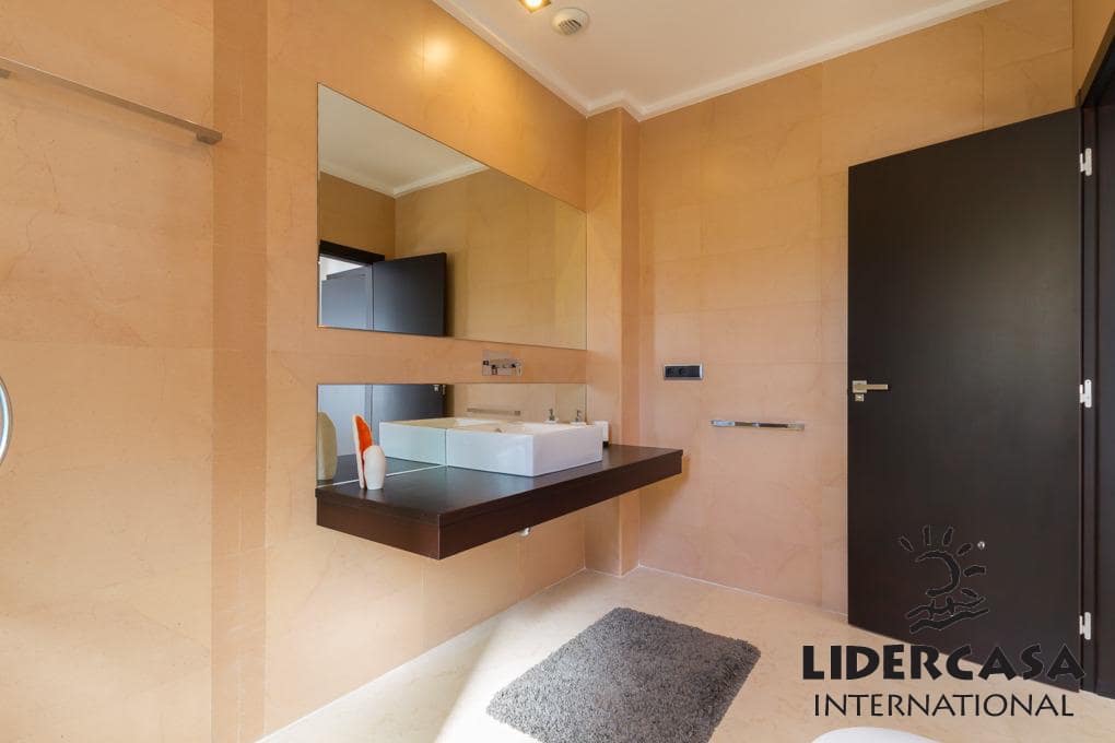 Chalet de 5 habitaciones en Orihuela en venta con piscina garaje - 1.995.000 € (Ref: 9471320)