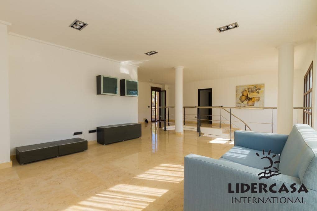 Chalet de 5 habitaciones en Orihuela en venta con piscina garaje - 1.995.000 € (Ref: 9471320)