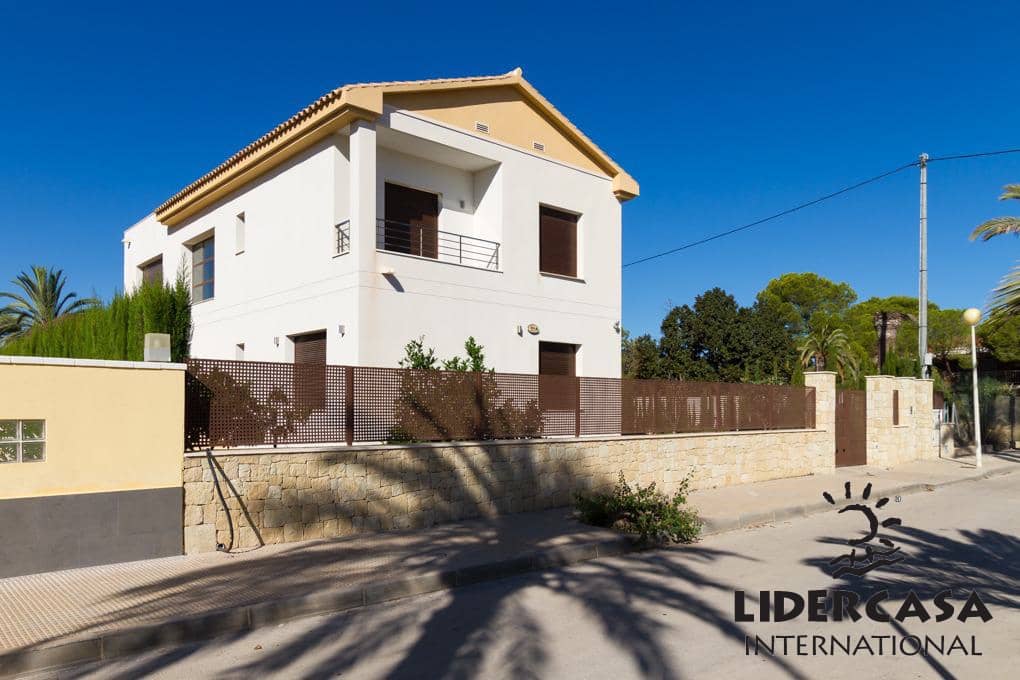 Chalet de 5 habitaciones en Orihuela en venta con piscina garaje - 1.995.000 € (Ref: 9471320)