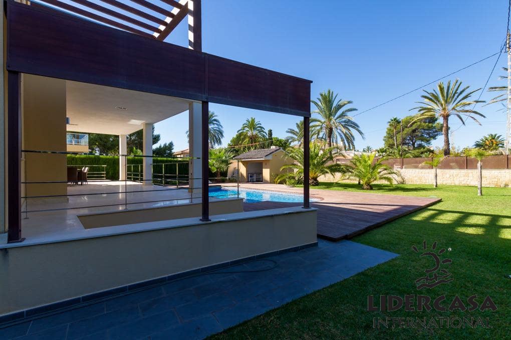 Chalet de 5 habitaciones en Orihuela en venta con piscina garaje - 1.995.000 € (Ref: 9471320)