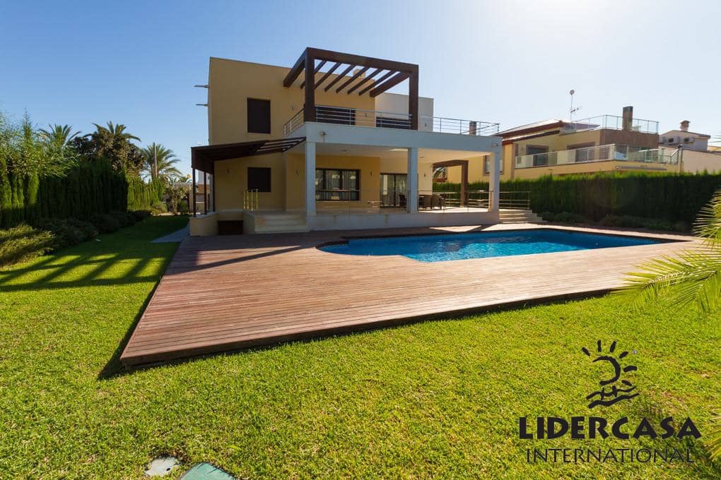 Chalet de 5 habitaciones en Orihuela en venta con piscina garaje - 1.995.000 € (Ref: 9471320)
