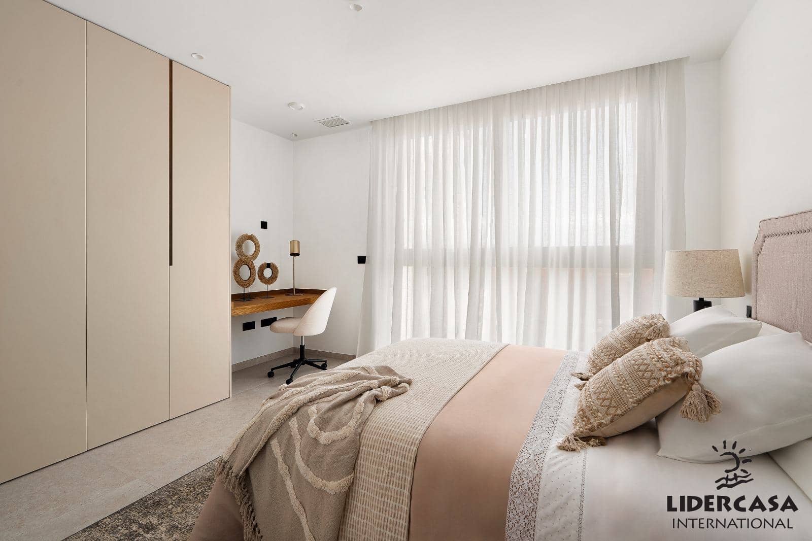 4 makuuhuone Huvila myytävänä paikassa La Nucia mukana uima-altaan 
autotalli - 1 190 000 € (Ref: 9471322)