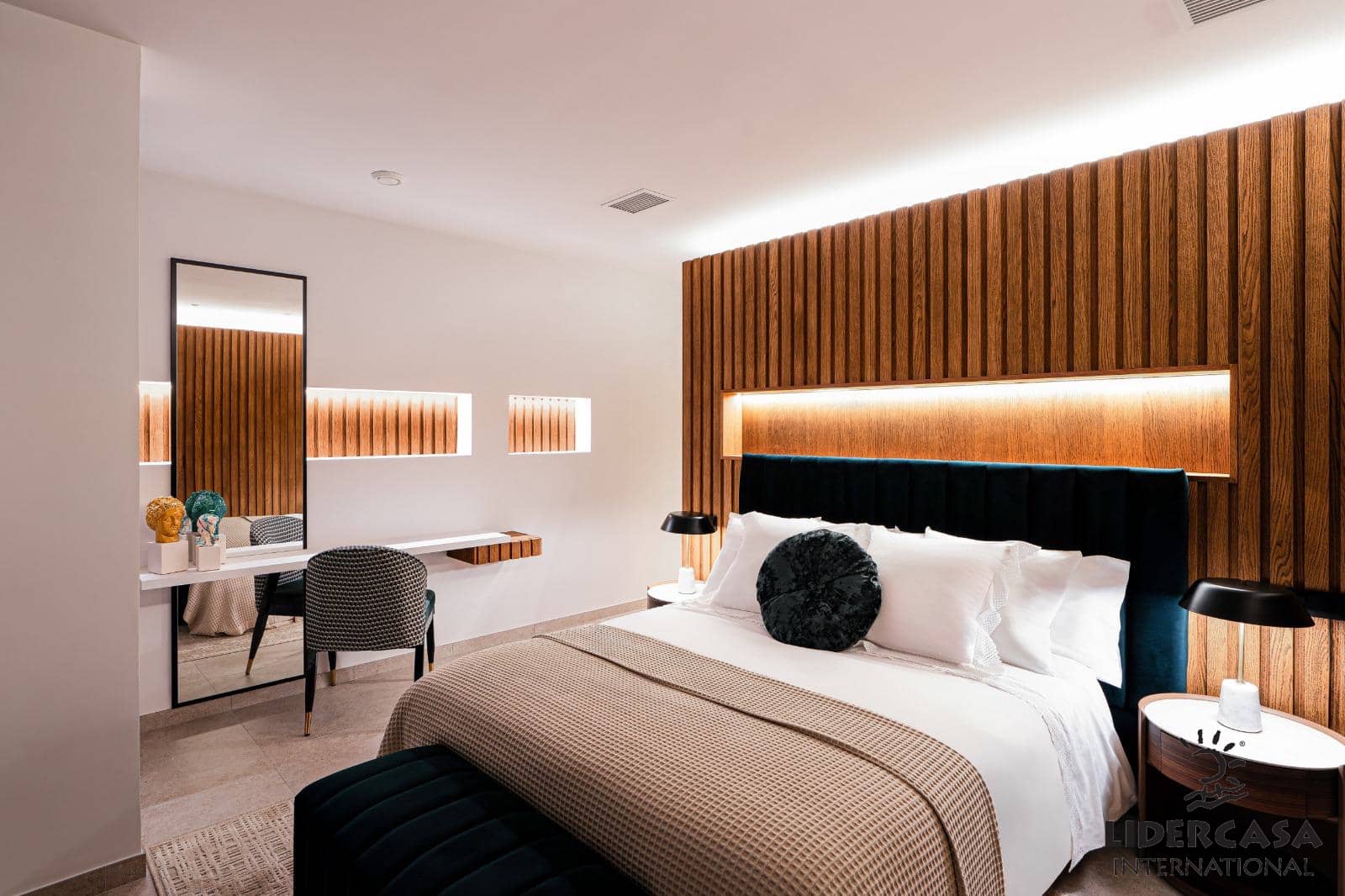 4 makuuhuone Huvila myytävänä paikassa La Nucia mukana uima-altaan 
autotalli - 1 190 000 € (Ref: 9471322)