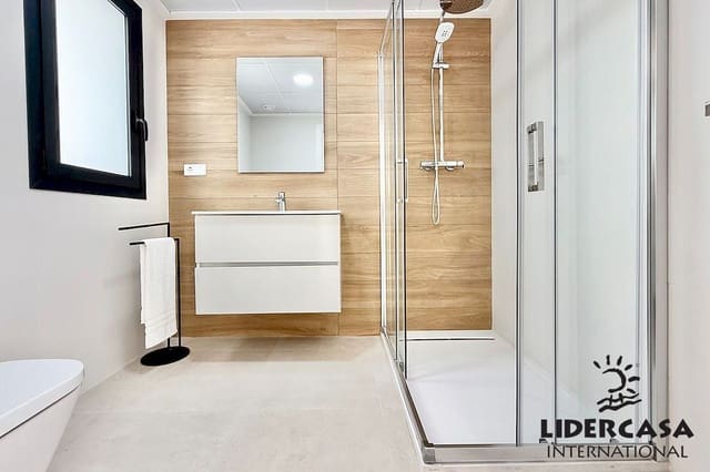 1 quarto Moradia em Banda para venda em Cox com piscina garagem - 219 000 € (Ref: 9471323)