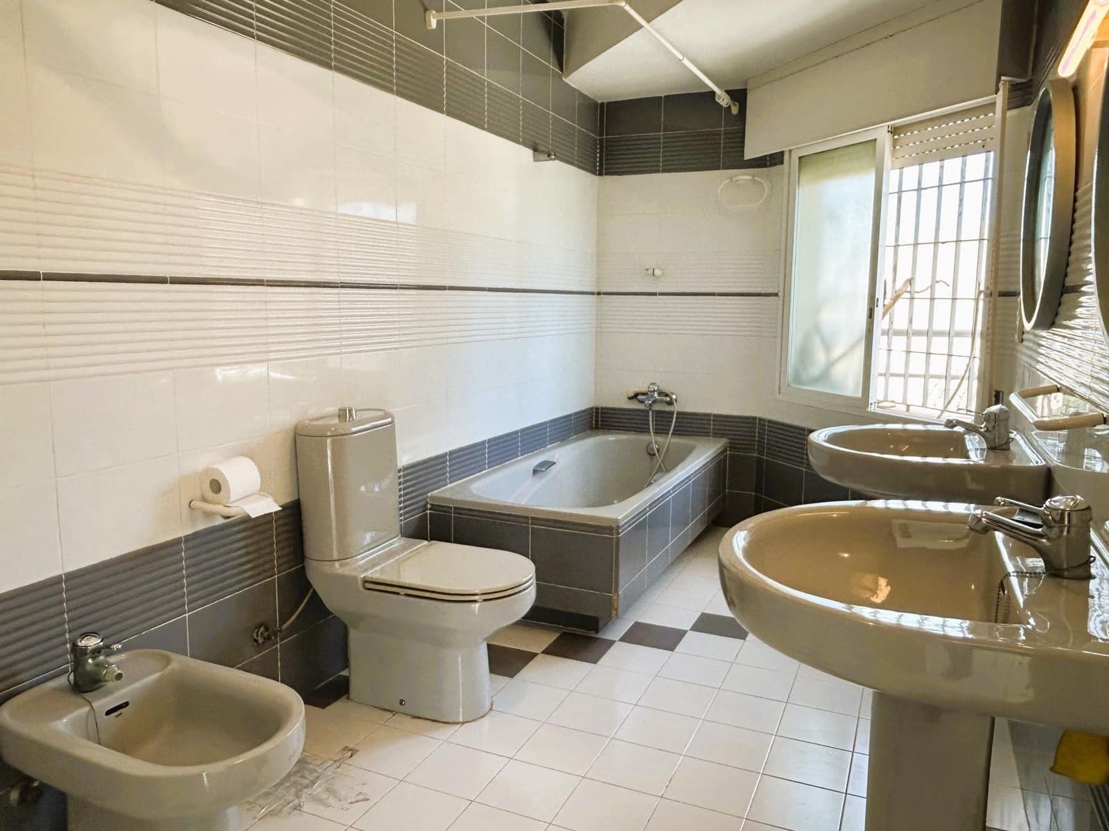 5 slaapkamer Villa te koop in Dehesa de Campoamor met garage - € 890.000 (Ref: 9471327)