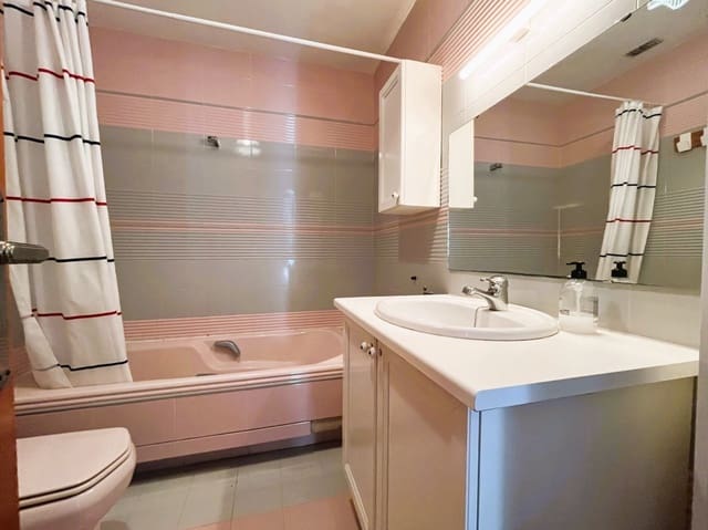 Chalet de 5 habitaciones en Dehesa de Campoamor, Orihuela en venta con garaje - 890.000 € (Ref: 9471327)