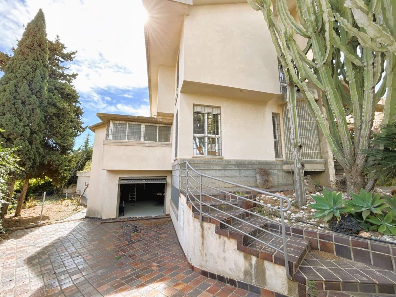 5 slaapkamer Villa te koop in Dehesa de Campoamor met garage - € 890.000 (Ref: 9471327)