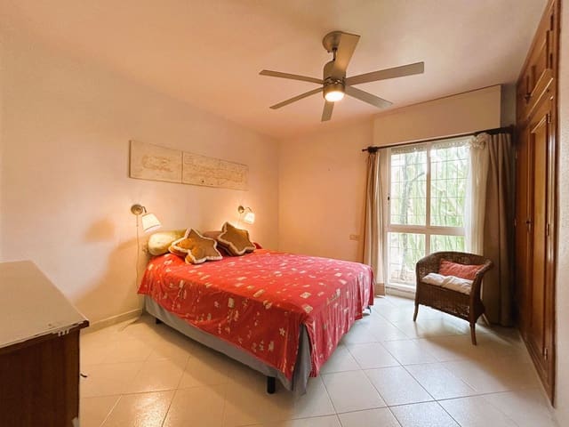 Chalet de 5 habitaciones en Dehesa de Campoamor, Orihuela en venta con garaje - 890.000 € (Ref: 9471327)