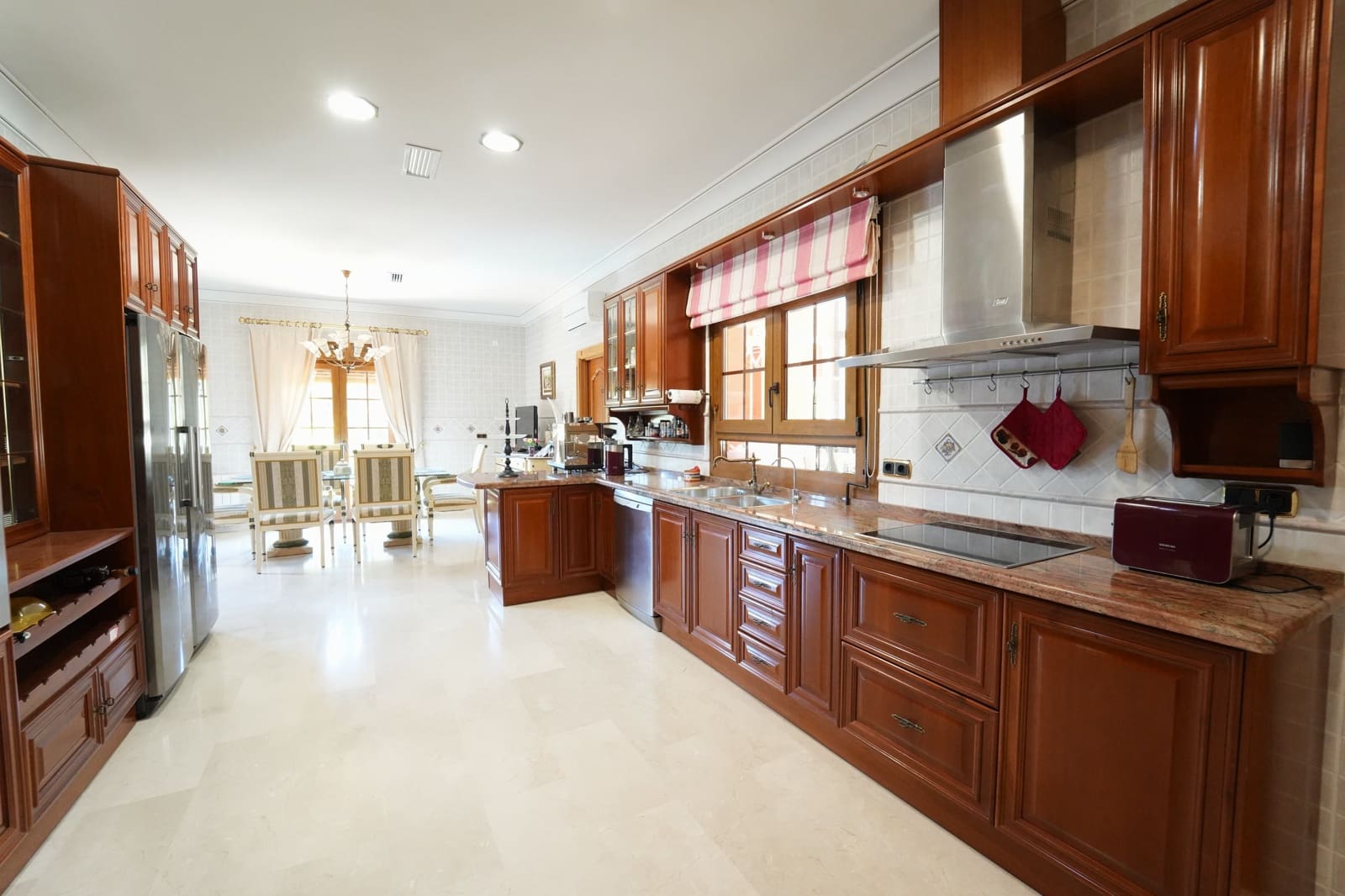 4 slaapkamer Villa te koop in Dehesa de Campoamor met zwembad garage - € 1.500.000 (Ref: 9471328)