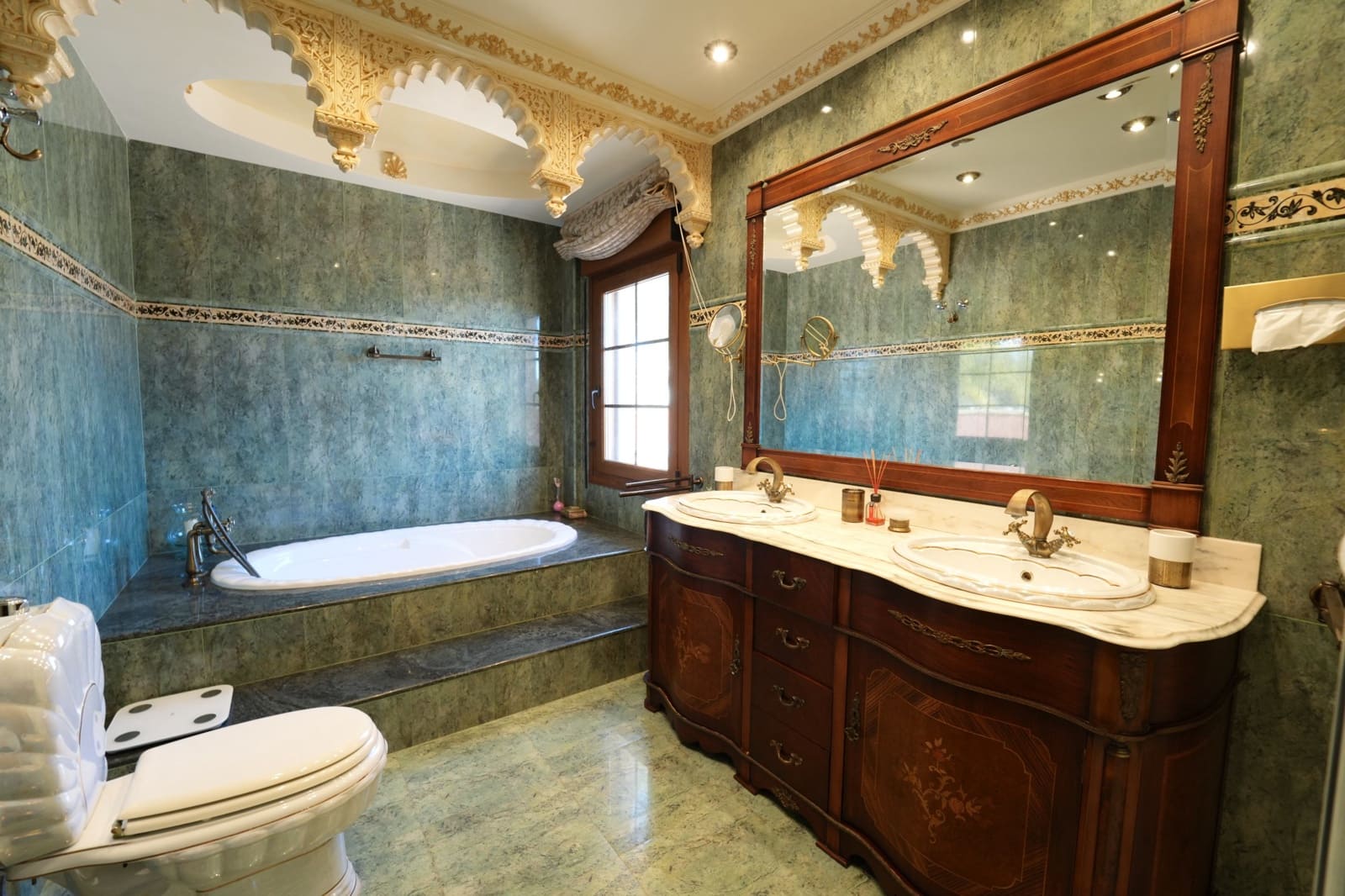 4 slaapkamer Villa te koop in Dehesa de Campoamor met zwembad garage - € 1.500.000 (Ref: 9471328)