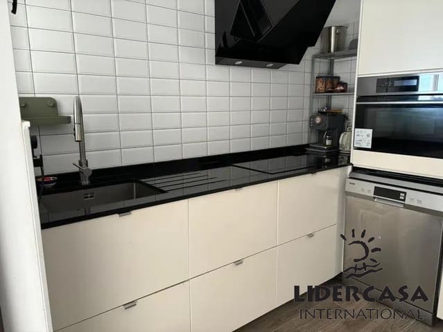 3 slaapkamer Villa te koop in Punta Prima, Torrevieja met zwembad garage - € 695.000 (Ref: 9473239)