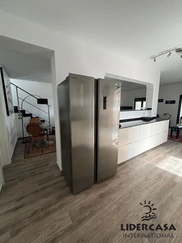 3 slaapkamer Villa te koop in Punta Prima, Torrevieja met zwembad garage - € 695.000 (Ref: 9473239)