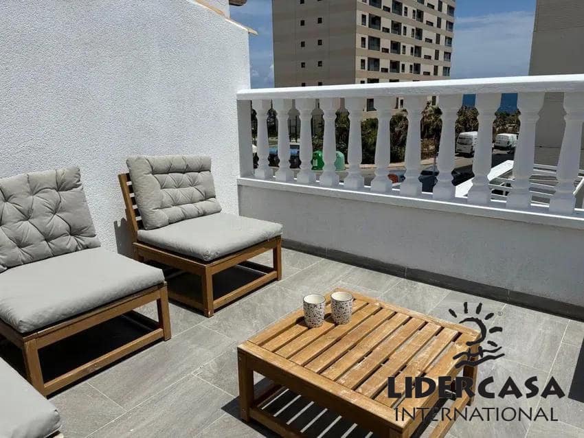 3 slaapkamer Villa te koop in Punta Prima met zwembad garage - € 695.000 (Ref: 9473239)