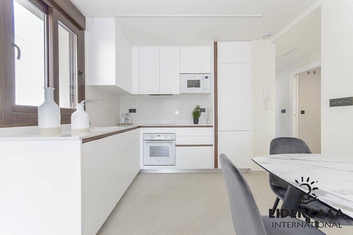 3 bedroom Penthouse for sale in Torrevieja with pool garage - € 359,000 (Ref: 9473240)