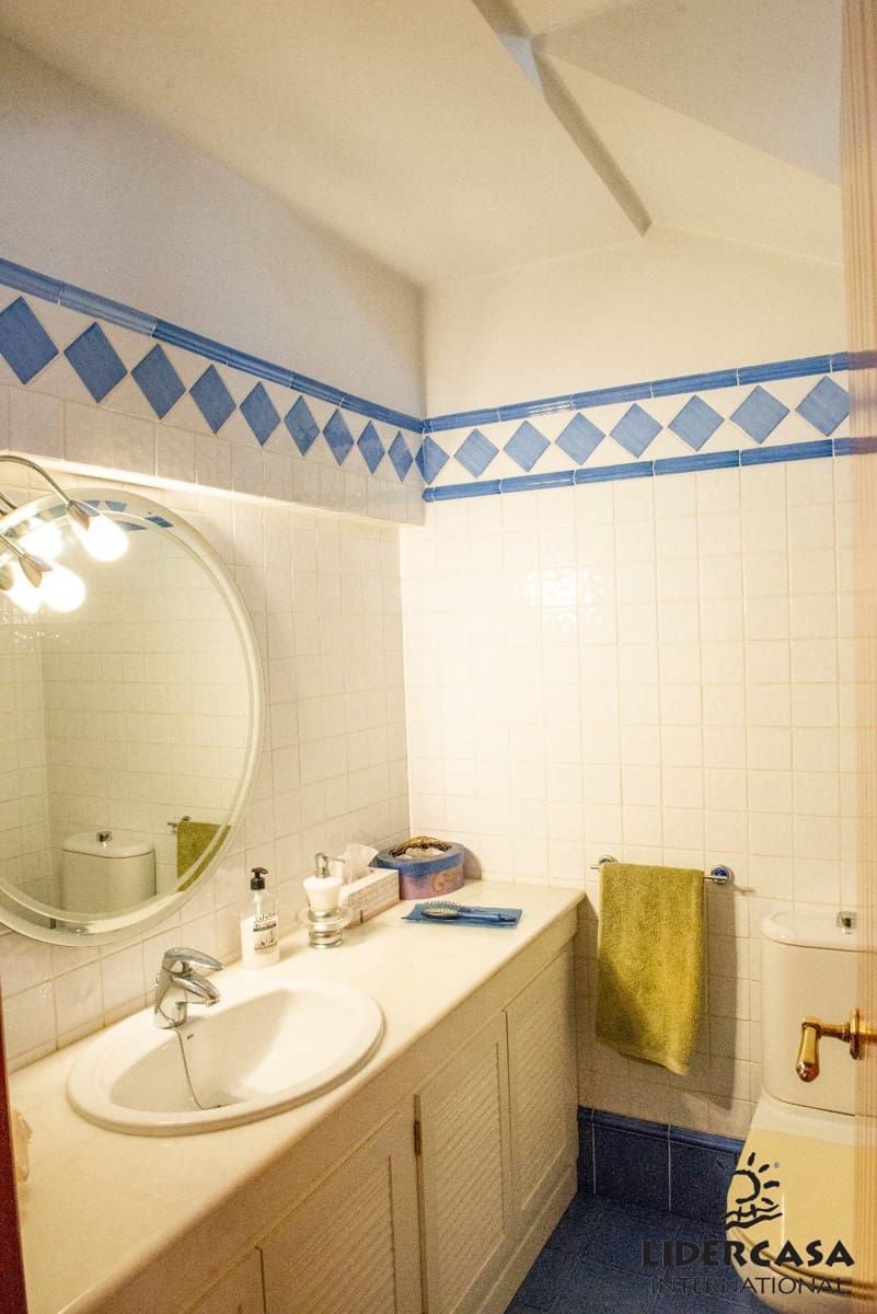 5 makuuhuone Huvila myytävänä paikassa San Pedro del Pinatar mukana uima-altaan 
autotalli - 1 500 000 € (Ref: 9473244)