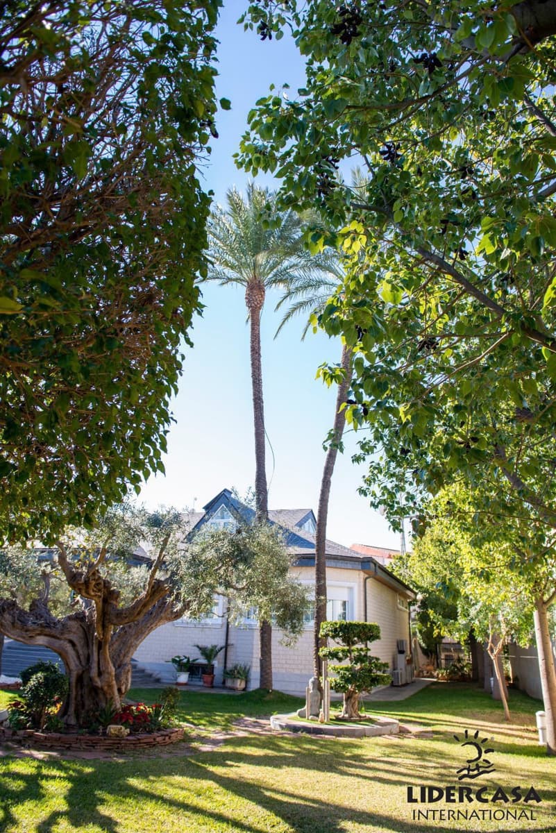 5 makuuhuone Huvila myytävänä paikassa San Pedro del Pinatar mukana uima-altaan 
autotalli - 1 500 000 € (Ref: 9473244)