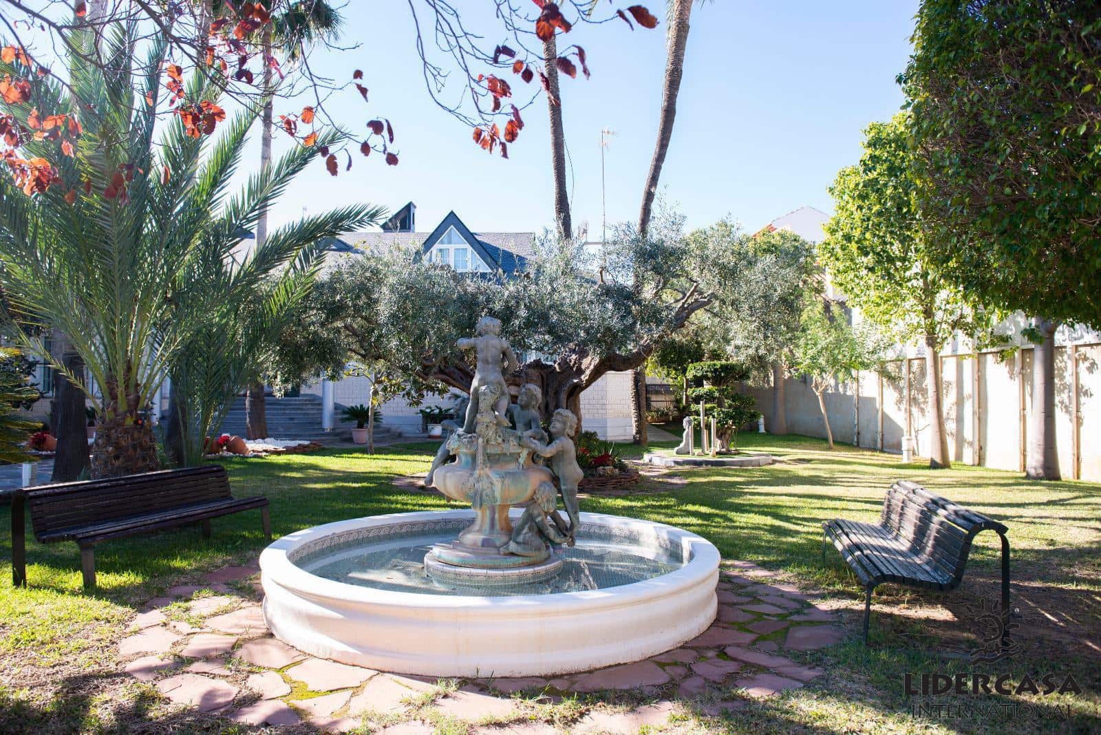 5 makuuhuone Huvila myytävänä paikassa San Pedro del Pinatar mukana uima-altaan 
autotalli - 1 500 000 € (Ref: 9473244)