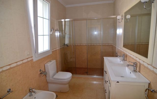 5 Zimmer Villa zu verkaufen in Cabo Roig, Orihuela mit Pool Garage - 1.700.000 € (Ref: 9473245)