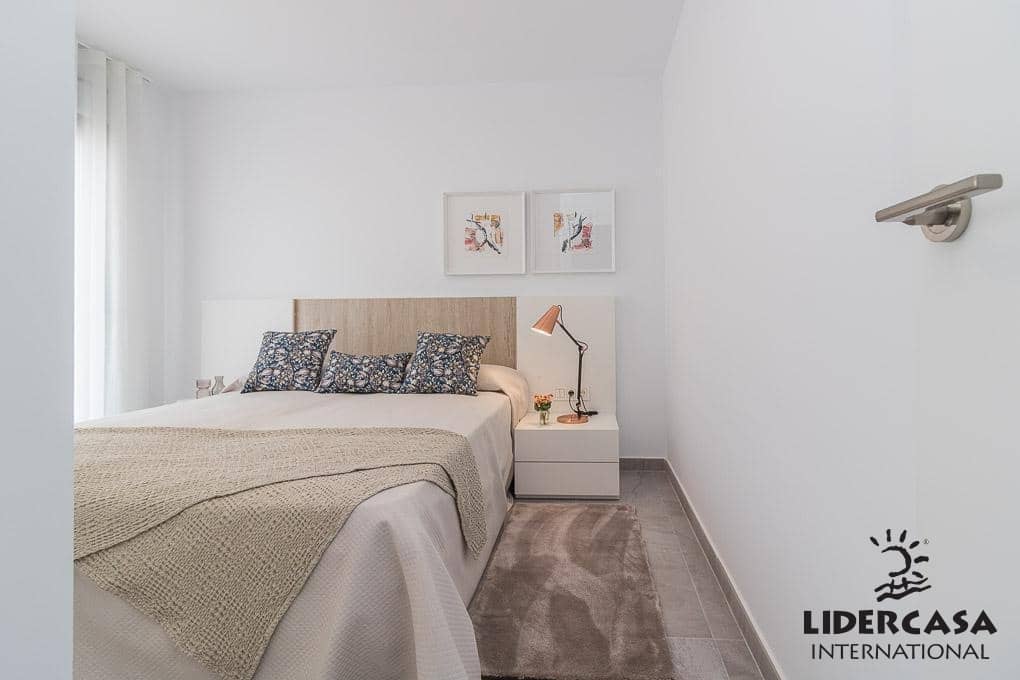 3 sypialnia Mieszkanie na sprzedaż w Torrevieja z basenem - 294 900 € (Ref: 9473251)