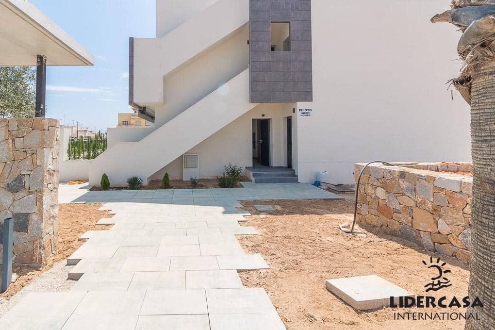 3 sypialnia Mieszkanie na sprzedaż w Torrevieja z basenem - 294 900 € (Ref: 9473251)