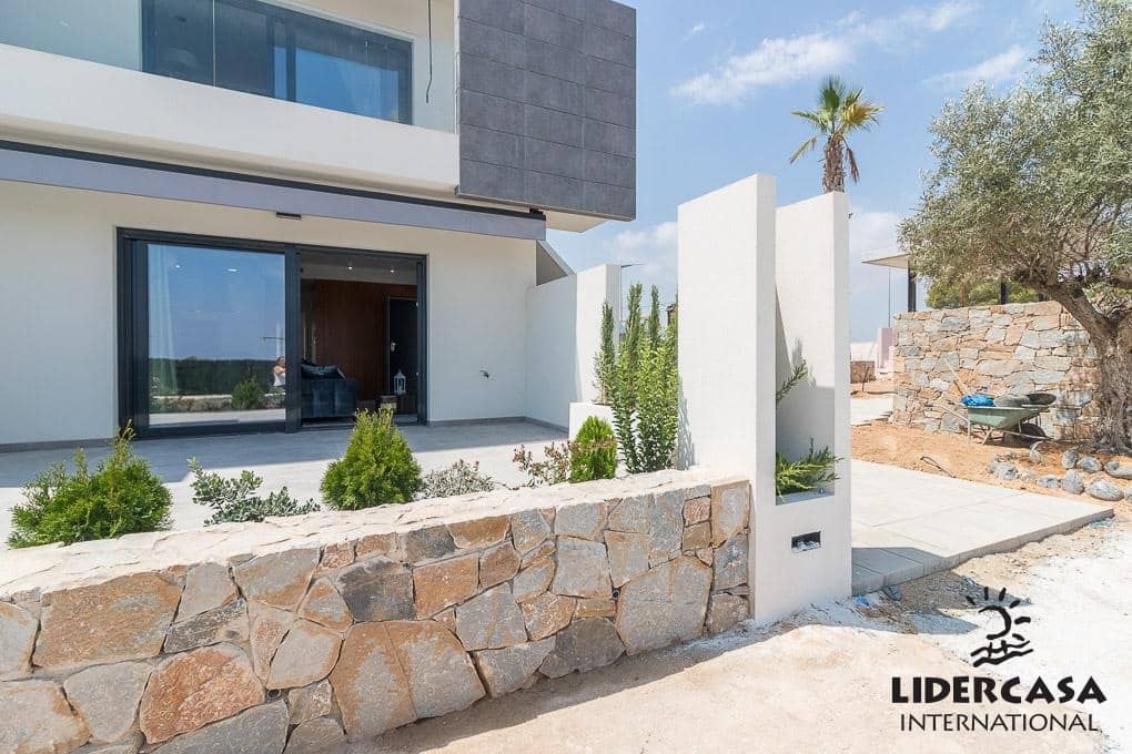 3 sypialnia Mieszkanie na sprzedaż w Torrevieja z basenem - 294 900 € (Ref: 9473251)