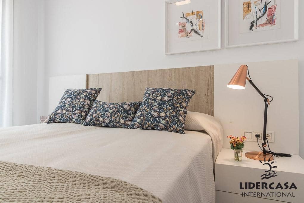 3 sypialnia Mieszkanie na sprzedaż w Torrevieja z basenem - 294 900 € (Ref: 9473251)