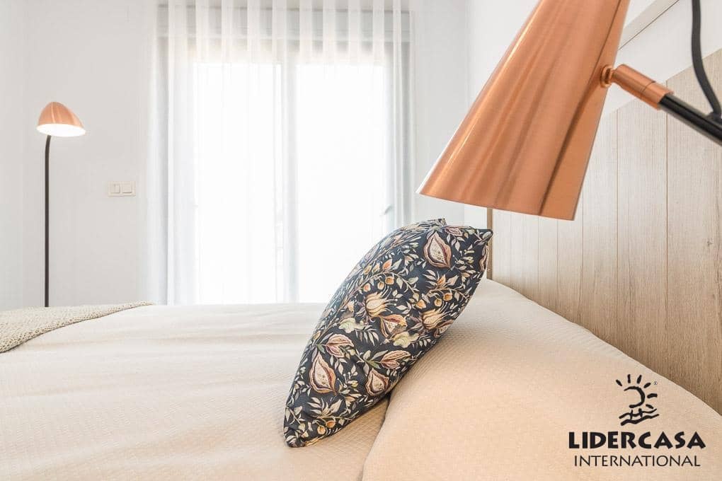 3 sypialnia Mieszkanie na sprzedaż w Torrevieja z basenem - 294 900 € (Ref: 9473251)