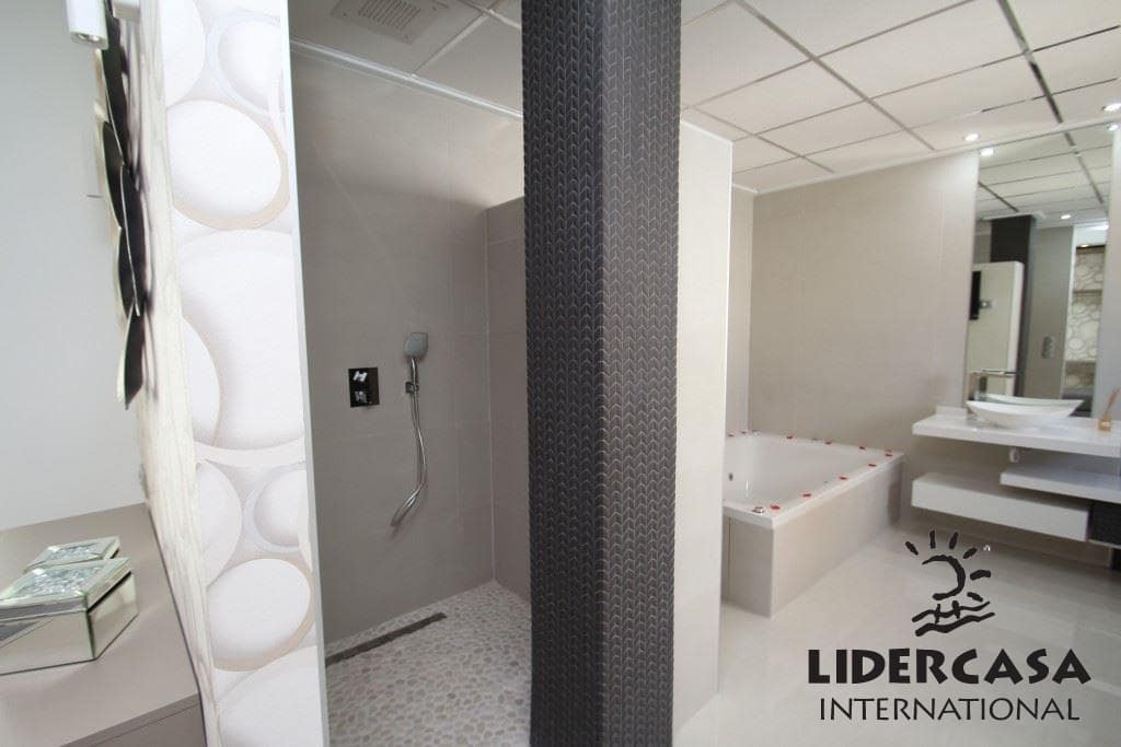 3 quarto Moradia para venda em Playa Honda com piscina garagem - 595 000 € (Ref: 9473253)