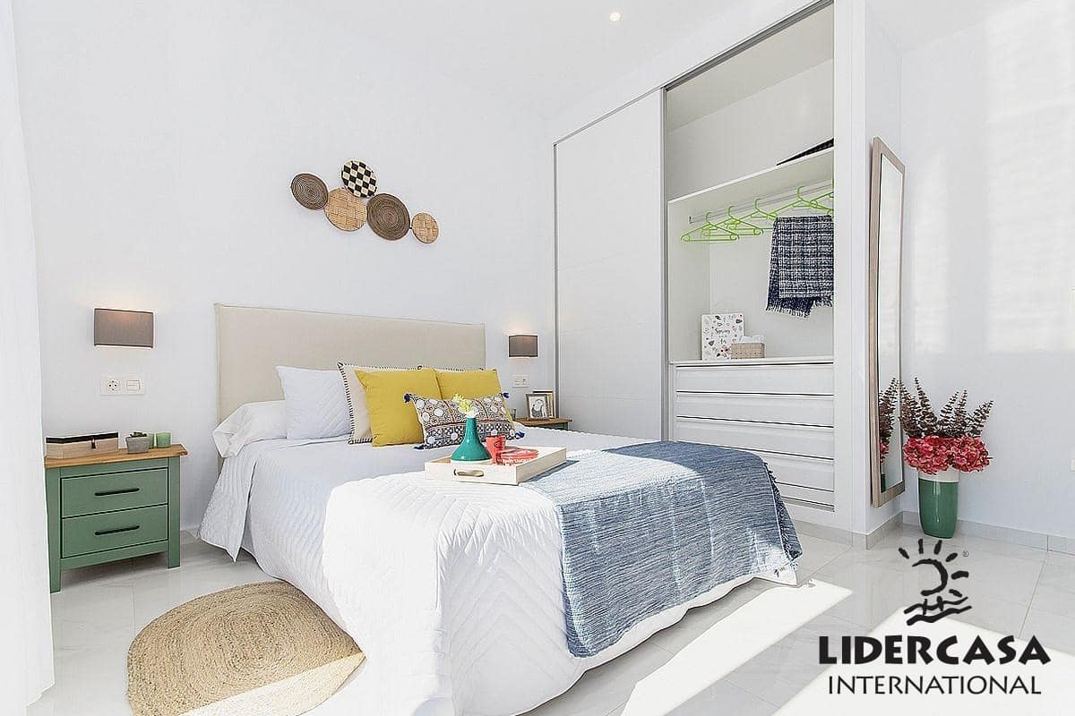 3 makuuhuone Paritalo myytävänä paikassa Orihuela mukana uima-altaan - 329 000 € (Ref: 9473256)