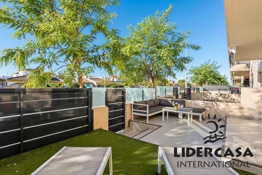 Apartamento para venda em Torre de la Horadada com piscina - 249 000 € (Ref: 9473257)